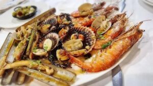 comer marisco en gijon el llavianu